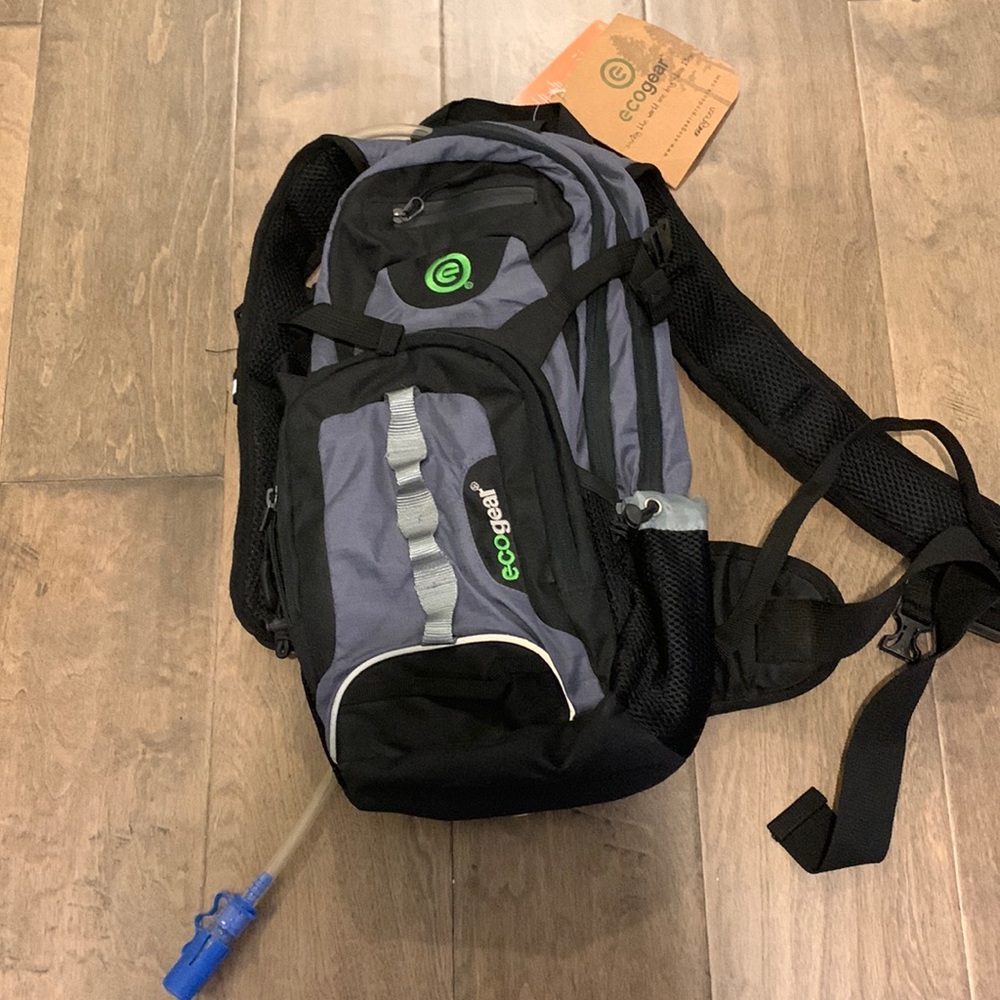NWT hydration pack